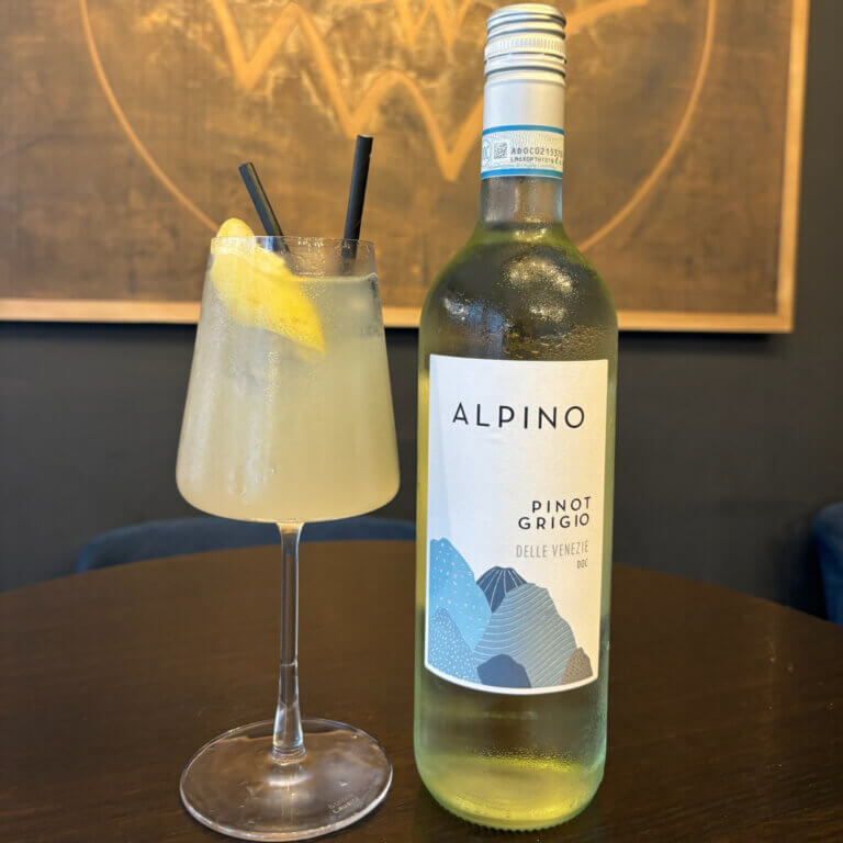 Orchard-Spritz-Wine-Cocktail-Pinot-Grigio